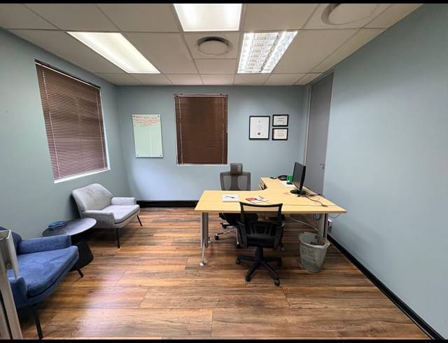 500M² OFFICE FOR SALE IN WATERFORD ESTATES